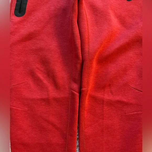 Boys size L Nike Tech outfit - Picture 5 of 6